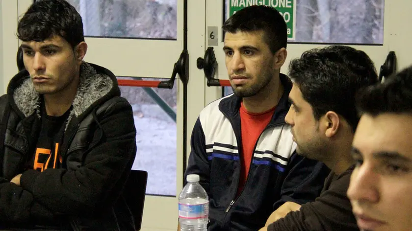 Un gruppo di richiedenti-asilo afghani in una foto d’archivio