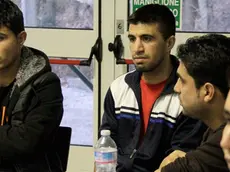 Un gruppo di richiedenti-asilo afghani in una foto d’archivio