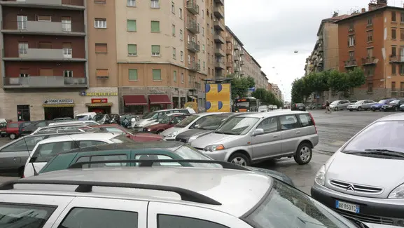 Lasorte Trieste 12 08 05 - Parcheggio Piazza Foraggi