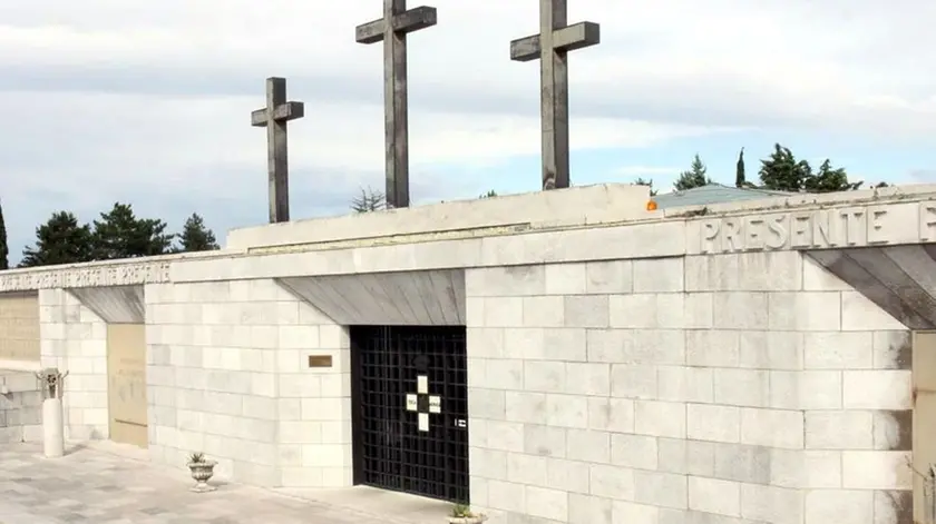 Altran Redipuglia-chiesa sacrario chiusa