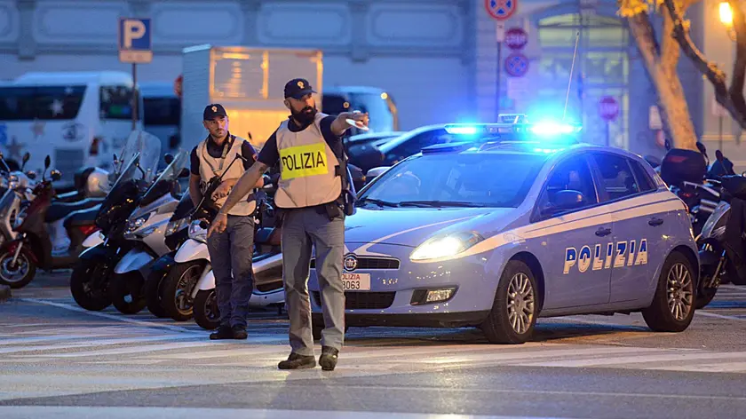 Foto BRUNI 24.08.2017 P.zza Libertà-controlli di Polizia