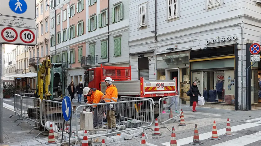 Lasorte Trieste 27/01/17 - Via S.Nicolò, Via S.Spiridione, Lavori Nuovo Semaforo