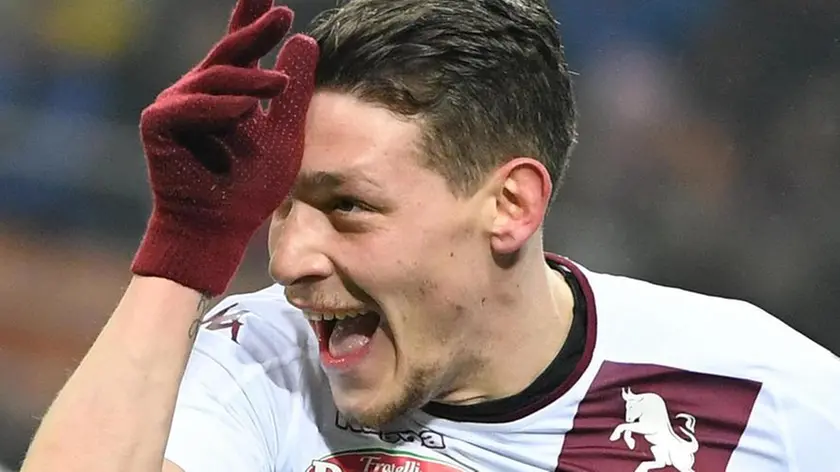 Torino's FC forward Andrea Belotti celebrates after scoring the 1-0 goal lead during the round of sixteen Italy Cup soccer match between AC Mlan and Torino FC at the Giuseppe Meazza stadium in Milan, Italy, 12 January 2017. Ansa/Daniel Dal Zennaro