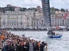 Rive e Molo Audace affollati per la regata (Silvano)
