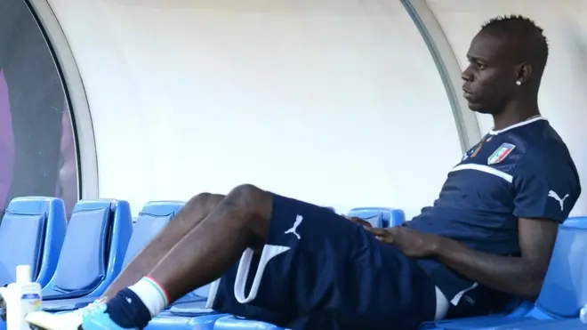 Italy's Mario Balotelli rests on the bench during a training session of the Italian national team in the Olympic Stadium in Kiev, Ukraine, 30 June 2012. ANSA/GEORGI LICOVSKI