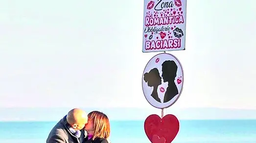 Il punto romantico sulla passeggiata a mare, che ora non c’è più