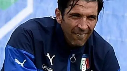 Italy's goalkeeper Gianluigi Buffon during a training session in Mangaratiba, Brazil, 11 June 2014. Italy prepares for the FIFA World Cup 2014 taking place in Brazil from 12 June to 13 July. ANSA/ETTORE FERRARI