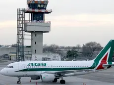 Bonaventura Monfalcone-25.02.2016 Aereo Alitalia fermo dopo l'incidente-Aeroporto-Ronchi dei Legionari-foto di Katia Bonaventura