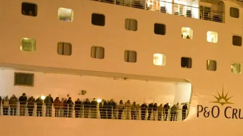 Silvano Trieste 22/12/2013 Oriana, ormeggia alla Marittima