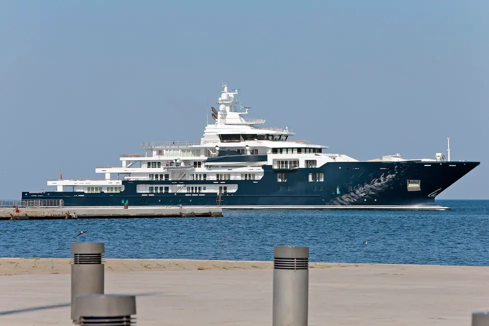 Silvano Trieste 2018-08-20 L'arrivo dello Super Yacht Ulysses