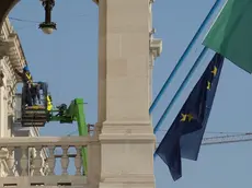 Lasorte Trieste 18/03/15 - Piazza Unità, Lavori Facciata Prefettura dopo Caduta Calcinacci 24 Dicembre 2014