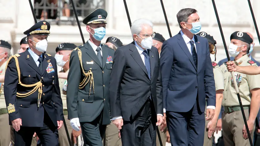 I Presidenti Mattarella e Pahor in piazza Unità (Foto Massimo Silvano)