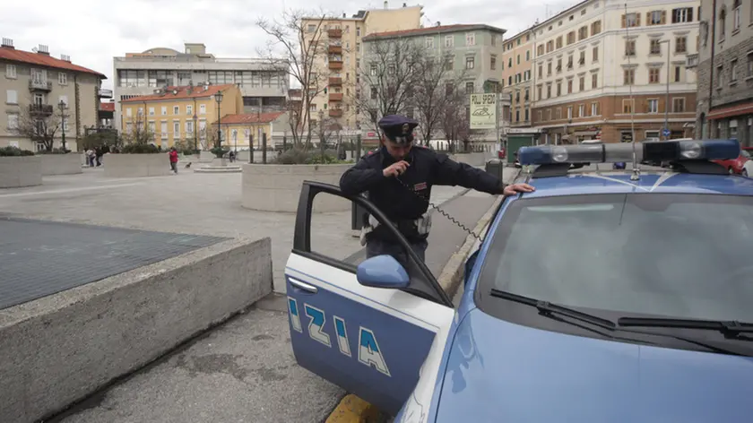 Lasorte Trieste 09/04/13 - Piazza Perugino, Polizia