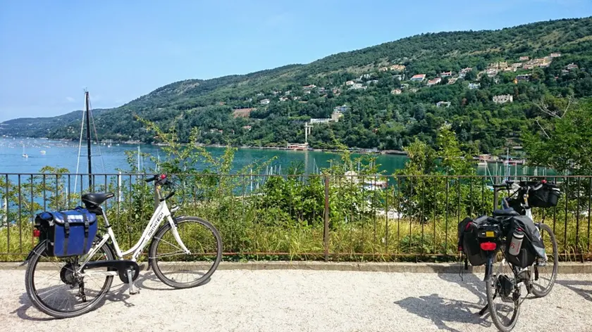 Una splendida veduta della baia di Grignano