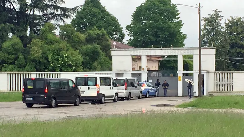 L'ex caserma Cavarzerani