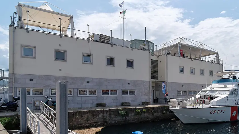 La base nautica della Lega Navale di Molo Fratelli Bandiera Foto Silvano