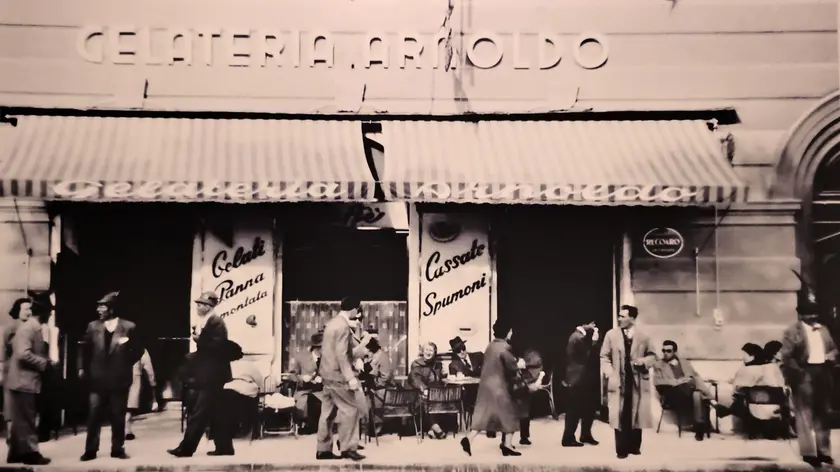 Un’immagine del 1953 della gelateria.
