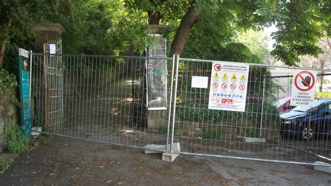 Lasorte Trieste 30/05/12 - Grignano, Recinzione Area Stradina per Parco Miramare