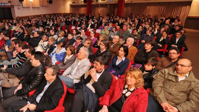 Cormons 15 aprile 2013 Teatro Comunale. Piero Angela con il professore Steno Ferluga per l'incontro su “Scienza e società”.Copyright Foto Petrussi / Ferraro Simone Cormons 15 aprile 2013 Teatro Comunale. Piero Angela con il professore Steno Ferluga per l'incontro su “Scienza e società”. Copyright Foto Petrussi / Ferraro Simone