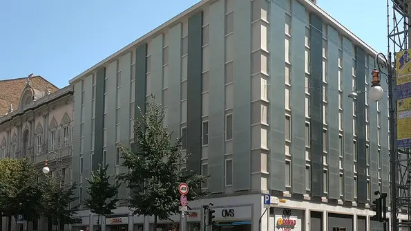 Lasorte Trieste 24/07/19 - Viale XX Settembre, Via Battisti, Palazzo OVS, Conad, Lovat