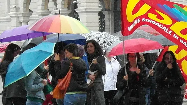 Lasorte Trieste 13/05/16 - Piazza Unità, Sciopero e Presidio Sindacati USB, RdB