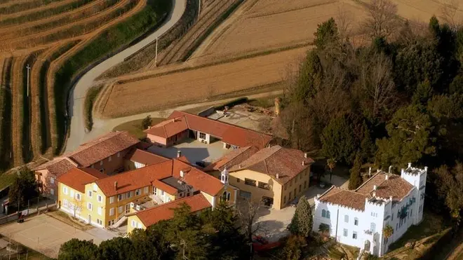 Bumbaca Gorizia Aerea Capriva, Villa Russiz