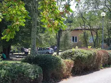 L'area di Campo sacro negli spazi dell’ex Ostello scout Alpe Adria (Foto Massimo Silvano)