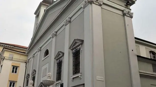 Foto BRUNI TRieste 18.03.12 Chiesa S.Nicola dei Greci-le lapidi