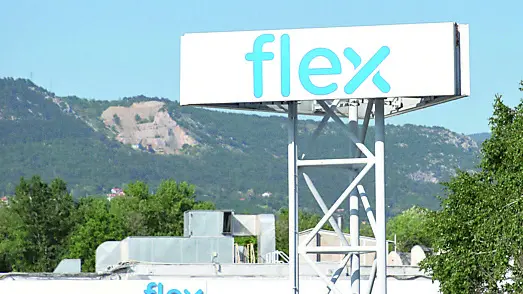 L’esterno della fabbrica Flex delle Noghere foto Andrea Lasorte