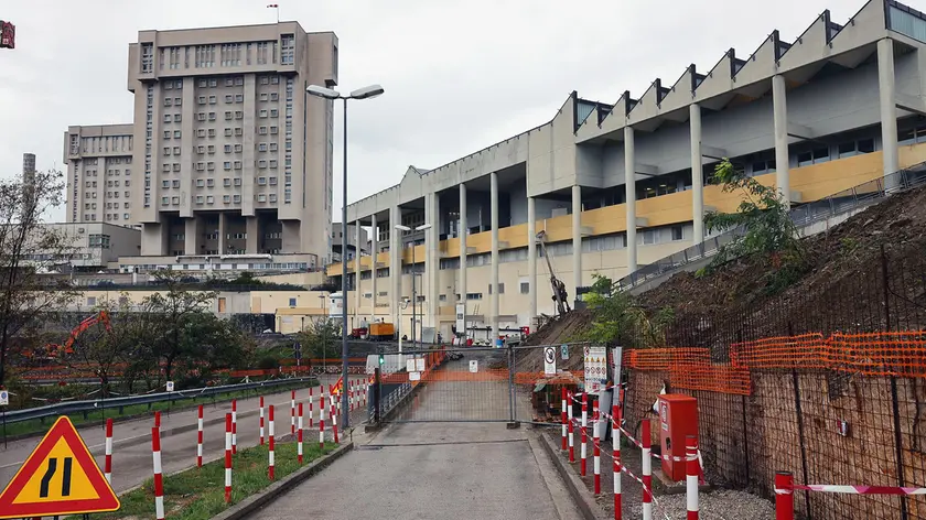 I lavori in corso all'ospedale di Cattinara, Trieste. Foto Lasorte