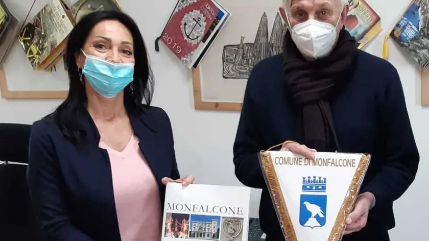 Il sindaco Anna Cisint con Pierluigi Marzorati