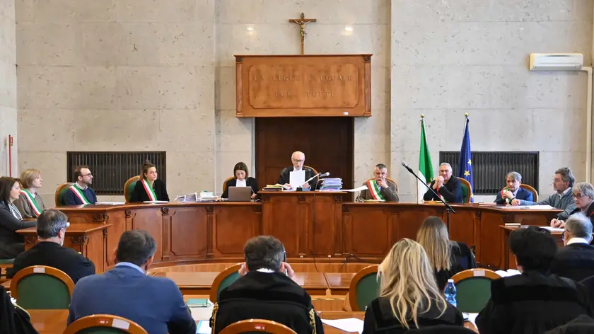 Un momento dell'udienza del processo a Meran (Foto Bruni)