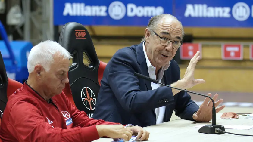 A sinistra il coach dell'Allianz, Eugenio Dalmasson, accanto il presidente Mario Ghiacci