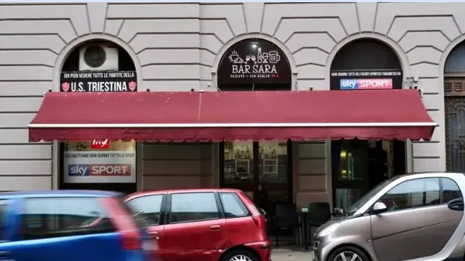 Il bar Sara dove è avvenuta l'aggressione (Silvano)