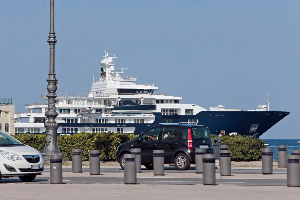Silvano Trieste 2018-08-20 L'arrivo dello Super Yacht Ulysses