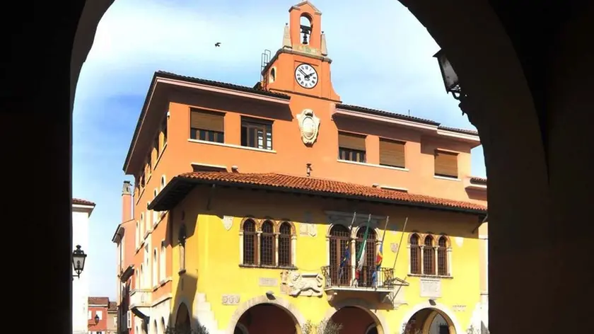 Foto BRUNI TRieste 15 03 10 Muggia:il centro-il Municipio