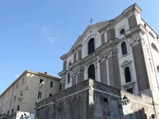 La chiesa di Santa Maria Maggiore con l’ultima parte della scalinata