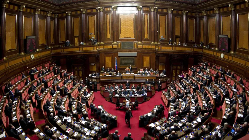 Un' immagine panoramica dell'Aula del Senato durante il discorso del presidente del Consiglio Mario Monti prima delle dichiarazioni di voto, oggi 17 novembre 2011, Roma. ANSA/CLAUDIO PERI