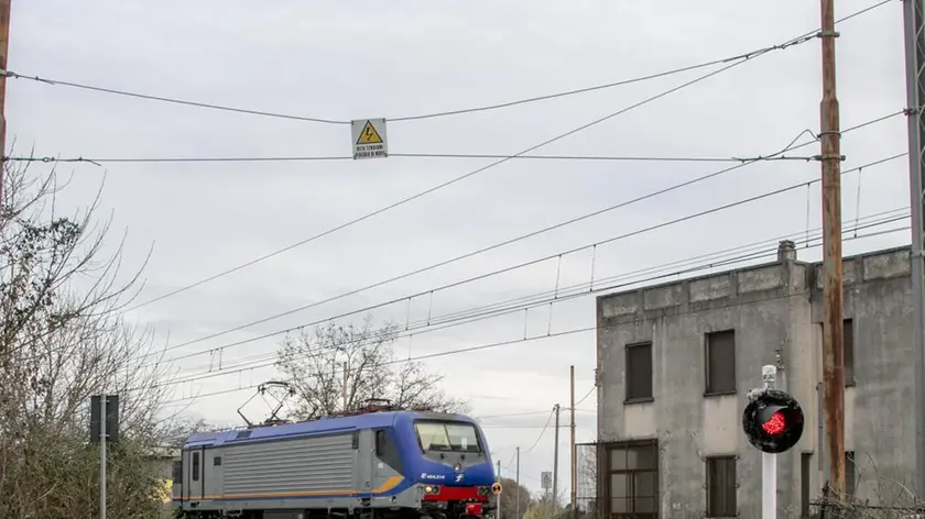Il passaggio a livello tra Begliano e Dobbia Foto Bonaventura