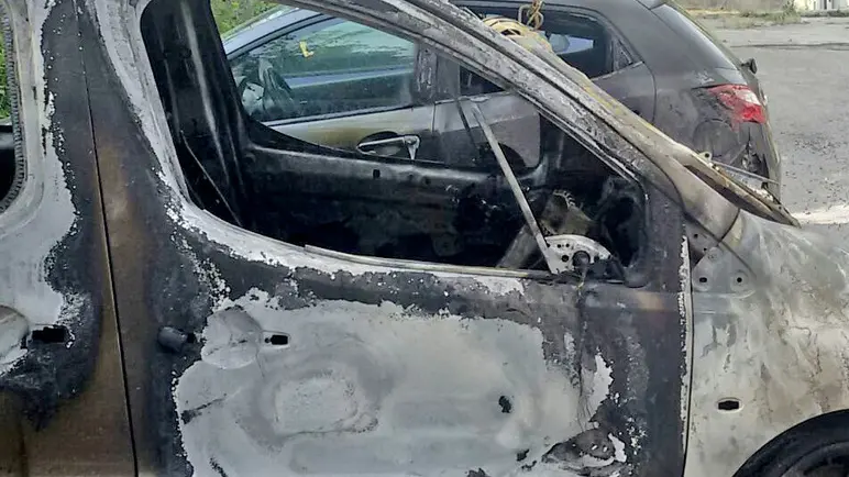 Lasorte Trieste 19/08/17 - Via Cubi, Borgo S.Sergio, Incendio Auto, Foto scattate dai Proprietari