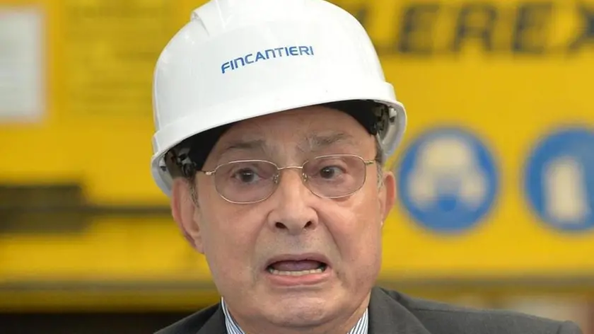 L'AD di Fincantieri Giuseppe Bono alla cerimonia del taglio della prima lamiera della nave da crociera "Silver Muse" a Genova, 24 luglio 2015..ANSA/LUCA ZENNARO