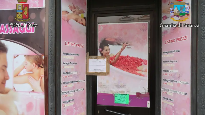Il centro massaggi di via Carducci