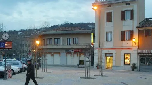 Lasorte Trieste 08 03 04 - Muggia - Piazza della Repubblica