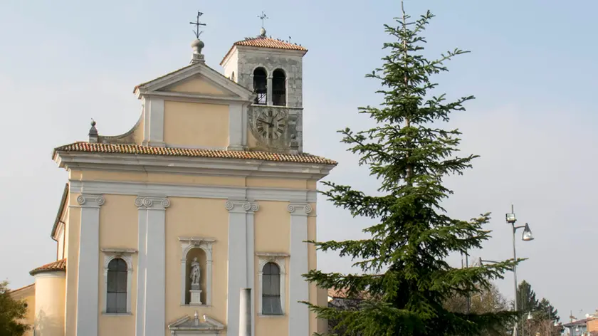 L’albero di Natale “local” di Turriaco (Foto Bonaventura)