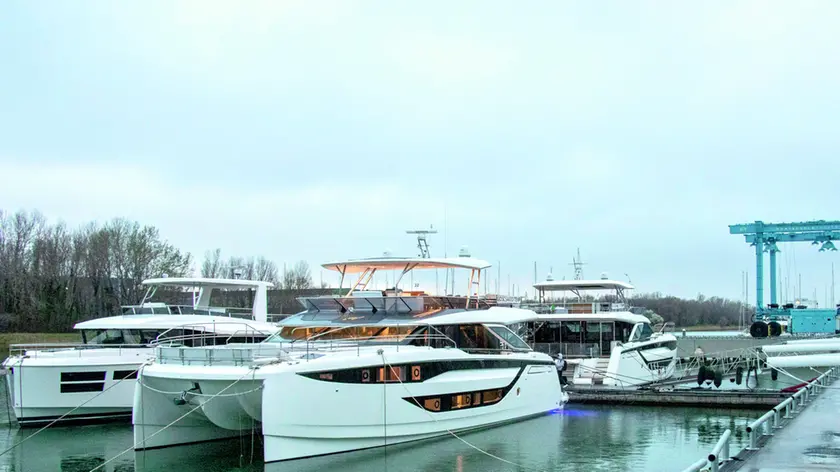 Un’immagine dei nuovi modelli realizzati nel cantiere Beneteau di Monfalcone Foto Katia Bonaventura
