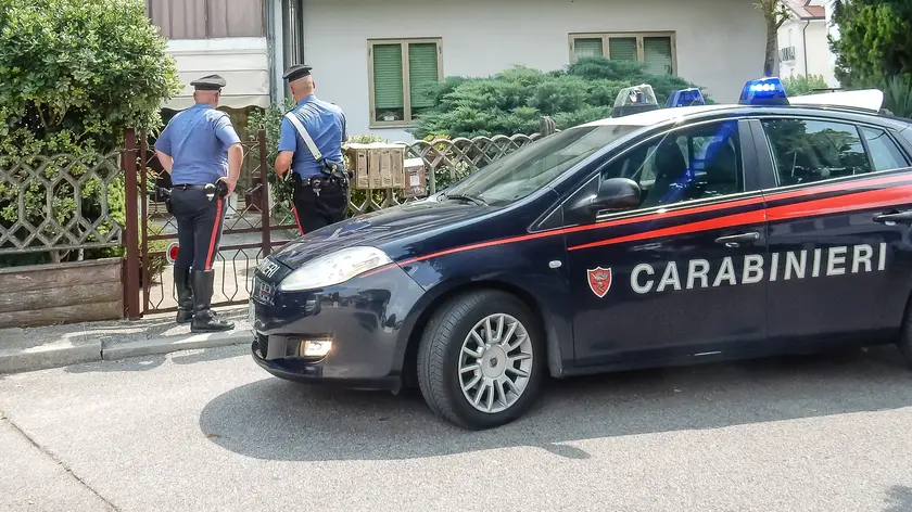 Conselve (PD), 8 agosto 2018. Aggressione e rapina a Giancarla Andolfo in via Meneghini 12 a Conselve. Nella foto: i CC compiono un sopralluogo nell'abitazione.