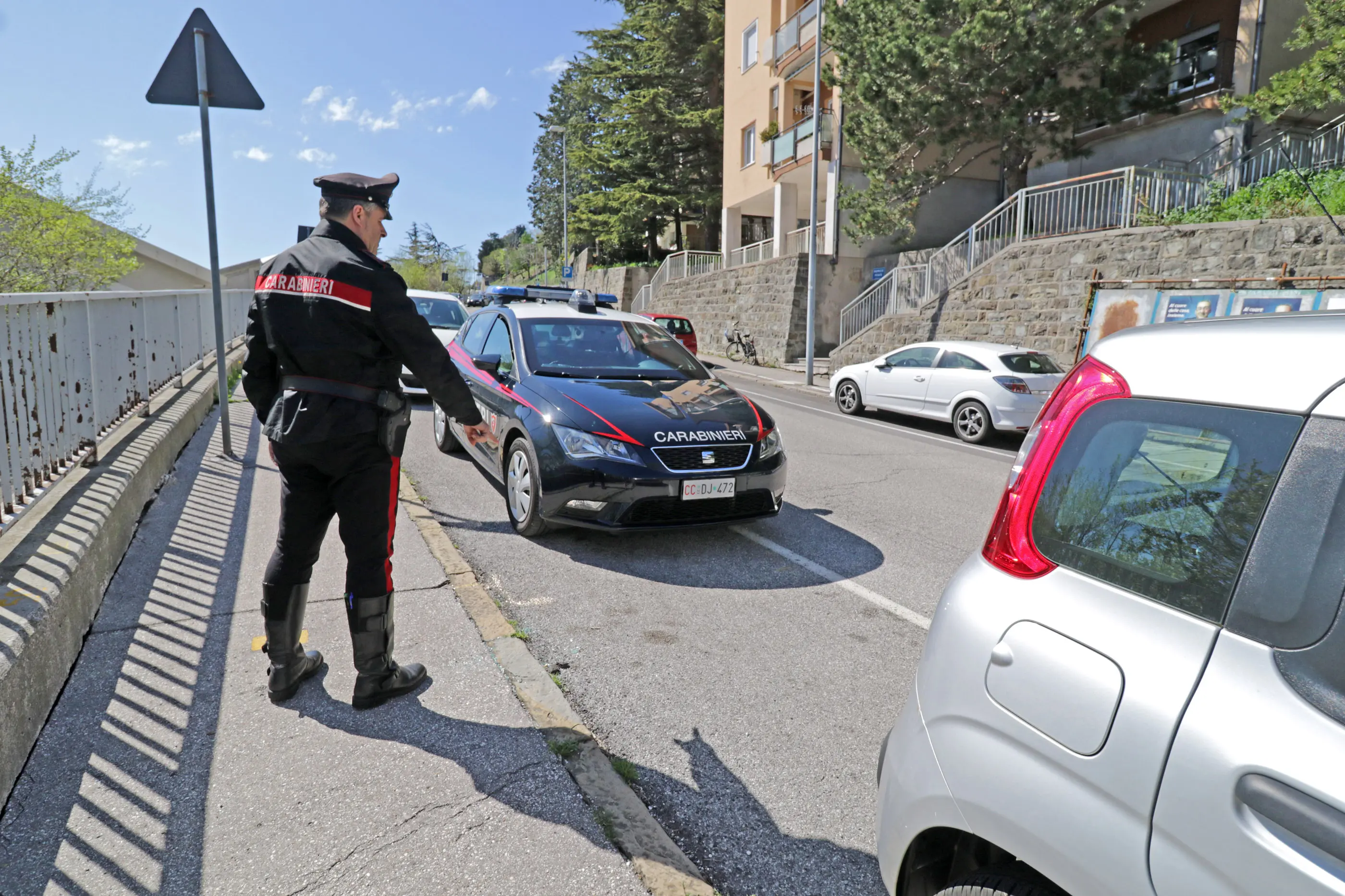 Lasorte Trieste 13/04/18 - Via Cantù, Sparo contro Auto, Carabinieri