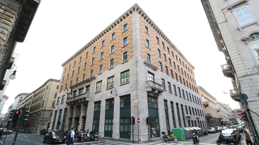 Lasorte Trieste 03/07/18 - Via Filzi, Università, Scuola Interpreti e Traduttori, Narodni Dom