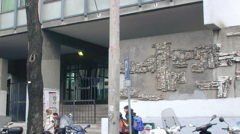 Foto BRUNI Trieste 01 02 02 Liceo Petrarca