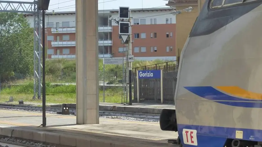 Bumbaca Gorizia 08_08_2019 protesta condomini contro rumore treni stazione © Fotografia di Pierluigi Bumbaca